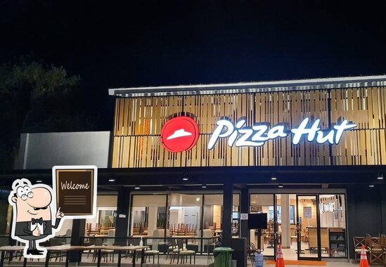 Cilacap Malam Ini: Nikmati Pizza Hut yang Menggoda di Jantung Kota
